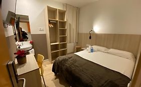Hostal Bestprice Barcelona Stadium