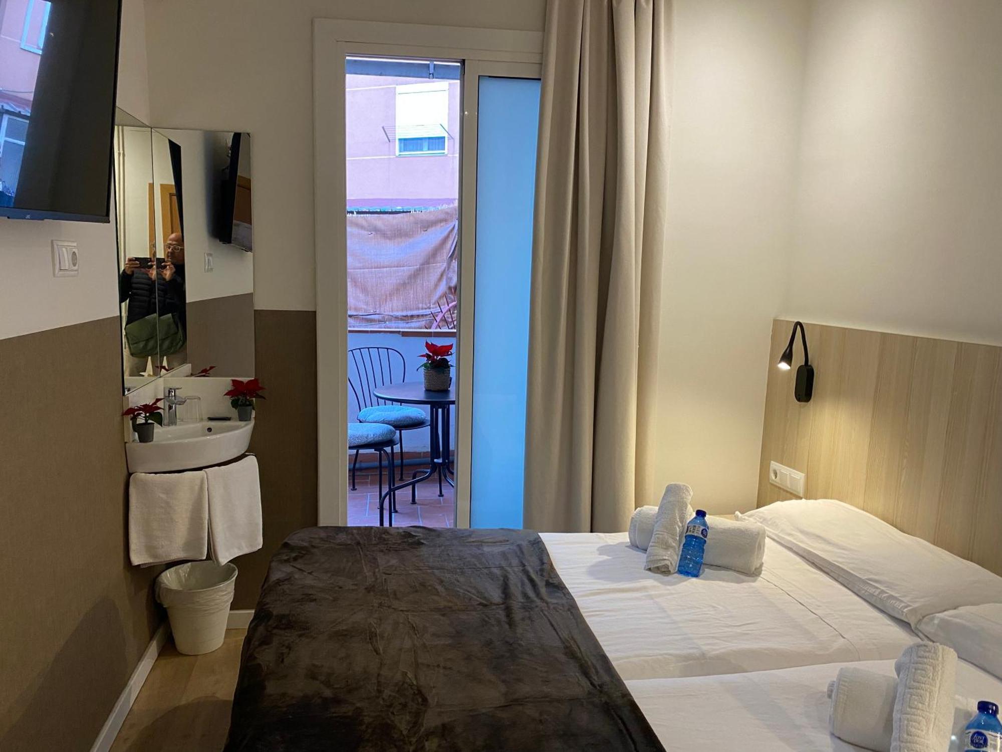 Hostal Bestprice Barcelona Stadium Kültér fotó