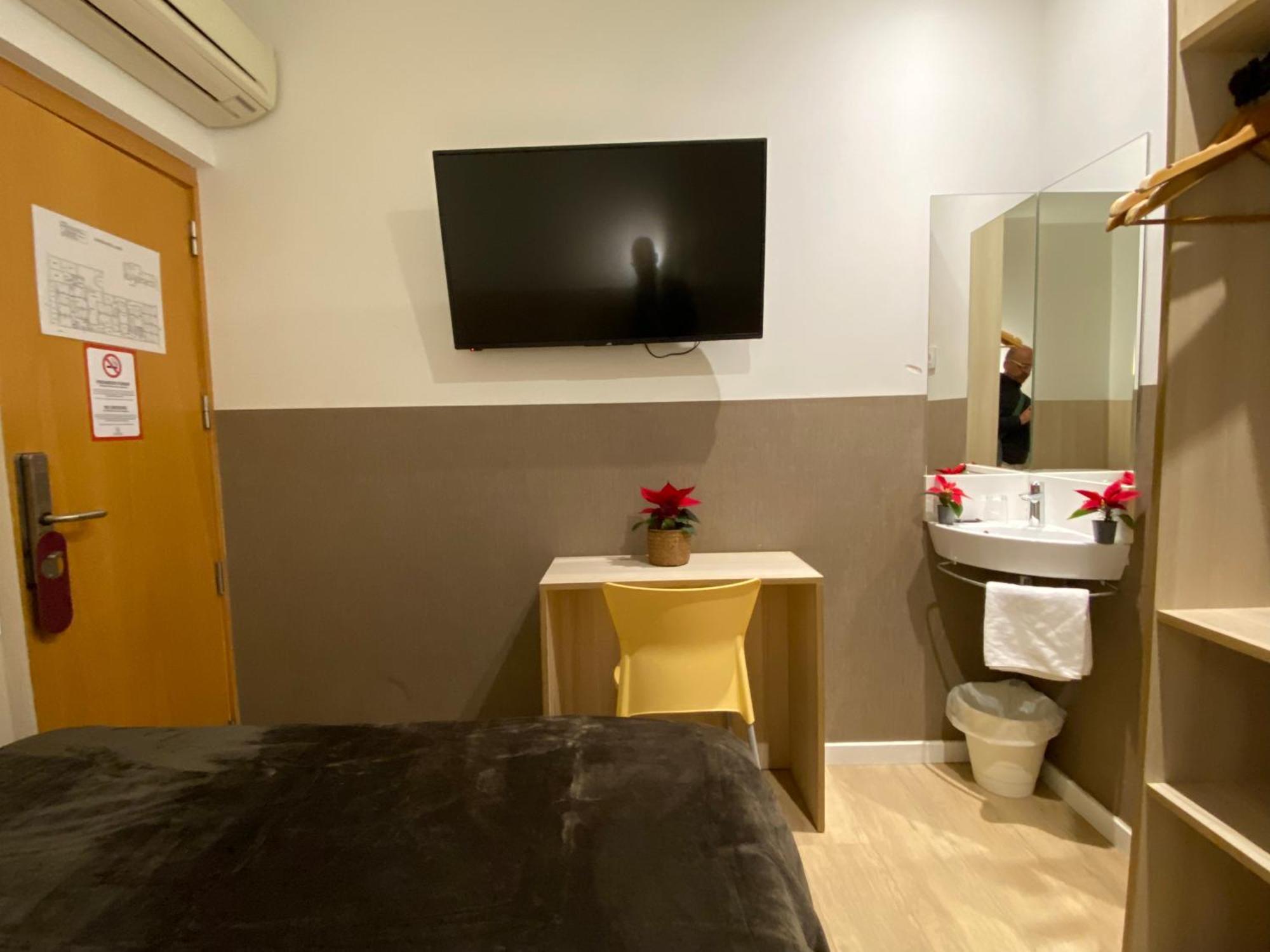 Hostal Bestprice Barcelona Stadium Kültér fotó