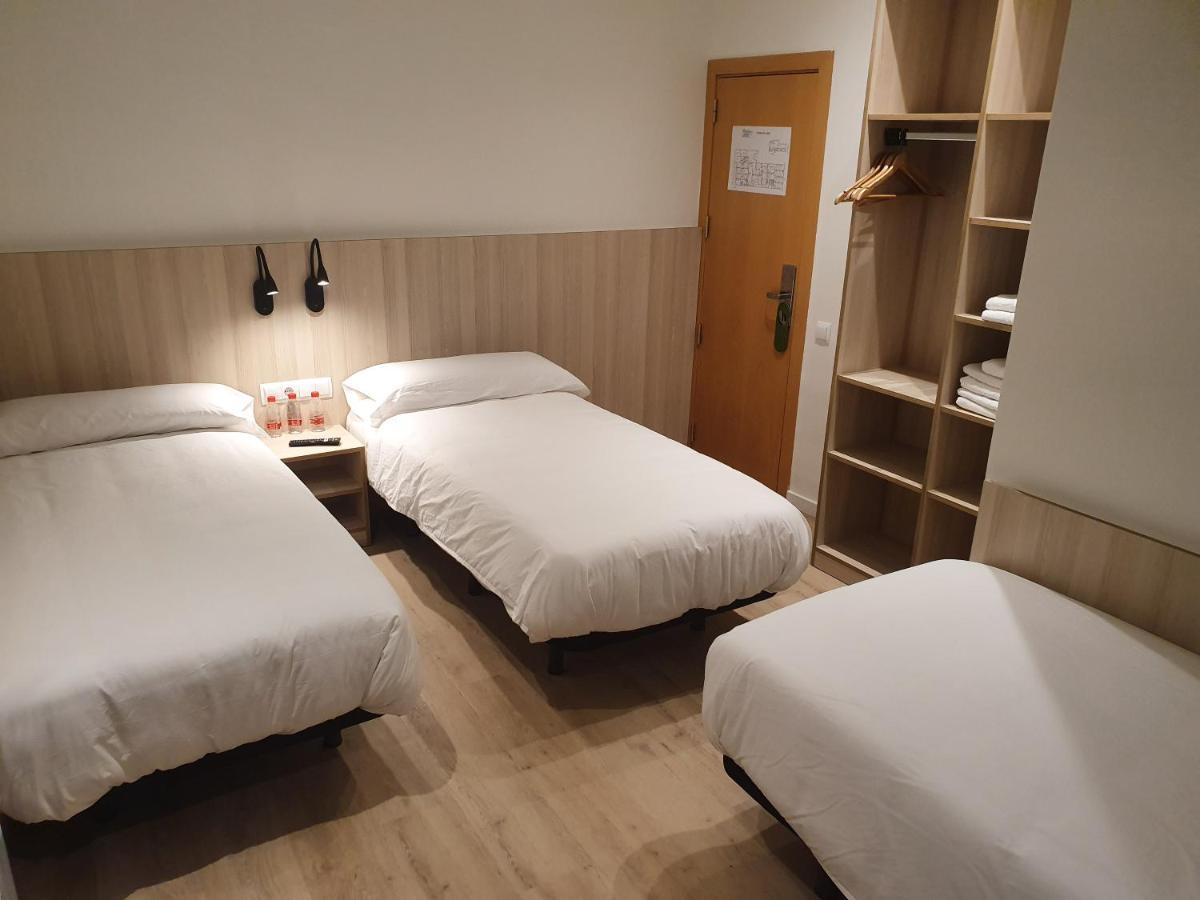 Hostal Bestprice Barcelona Stadium Kültér fotó