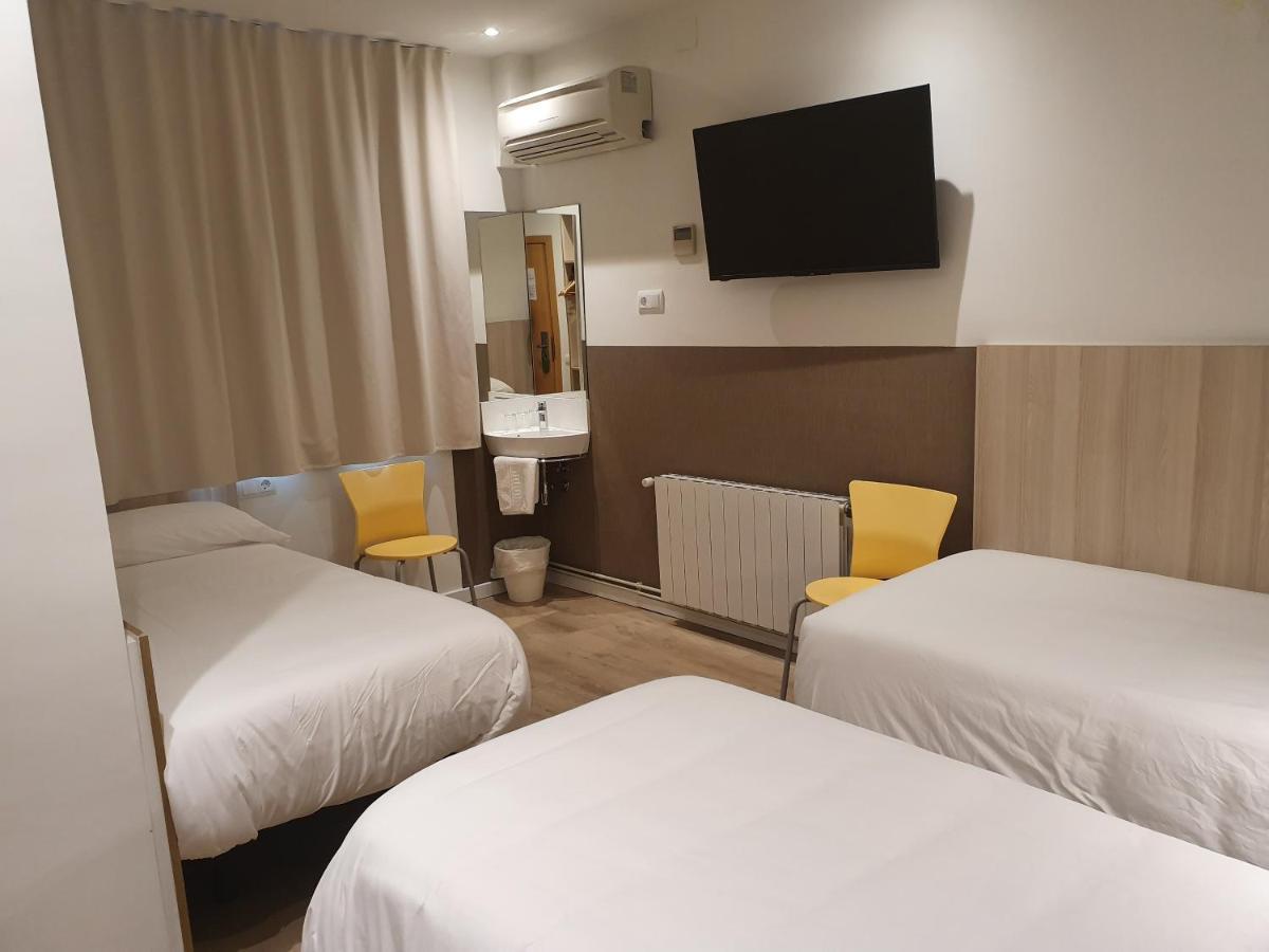 Hostal Bestprice Barcelona Stadium Kültér fotó