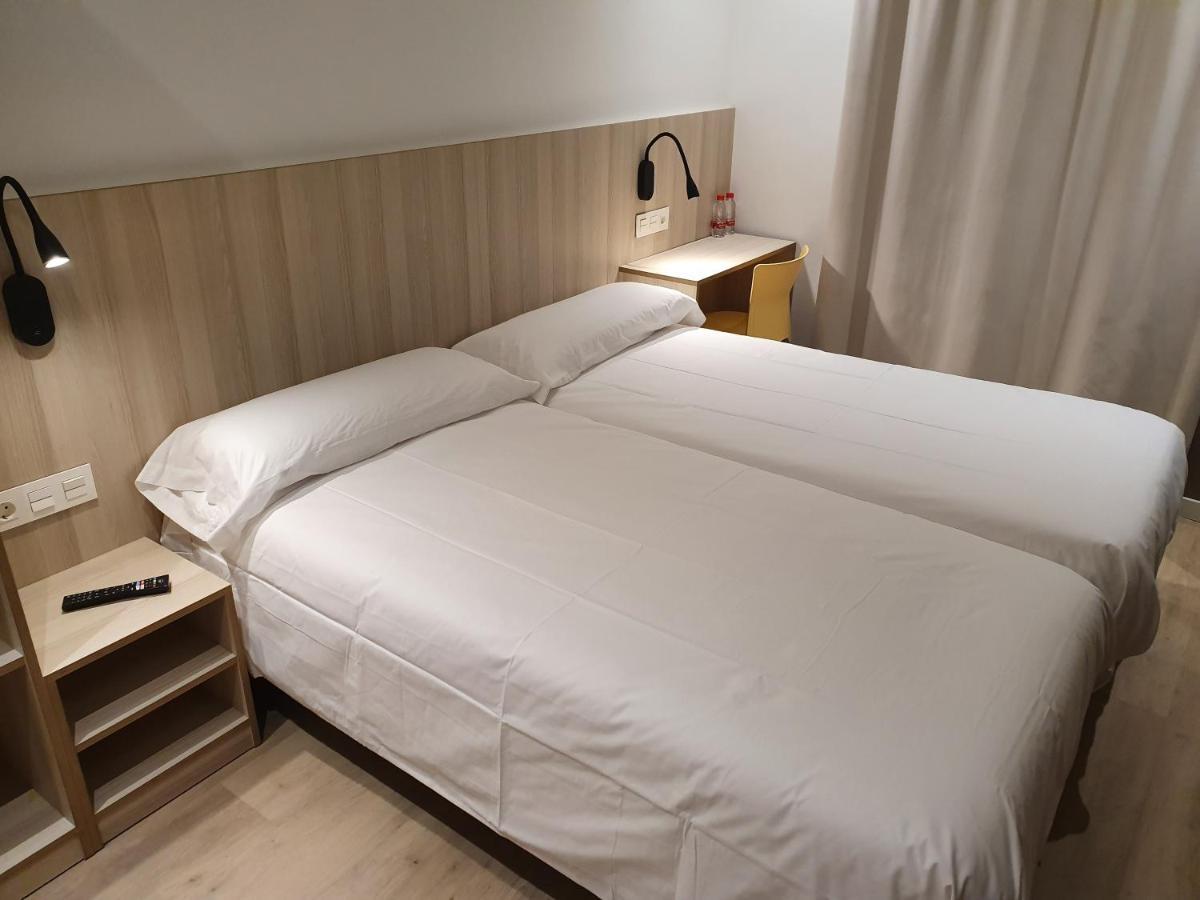 Hostal Bestprice Barcelona Stadium Kültér fotó