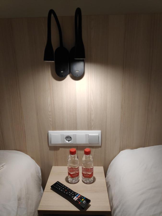 Hostal Bestprice Barcelona Stadium Kültér fotó