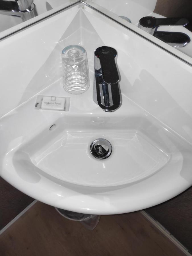 Hostal Bestprice Barcelona Stadium Kültér fotó